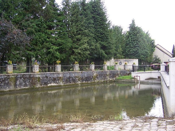 CIVRYLAFORÊT (Yvelines)